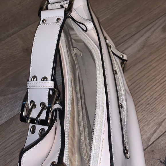 Guess - White Leather Purse - Handbag - Picture 7 of 8